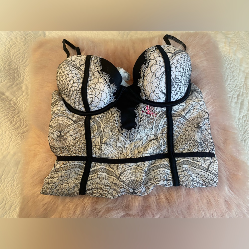 La Senza Bodysuit 🖤🤍